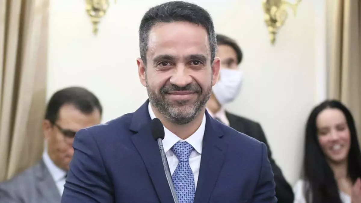 O estado de Alagoas tem novo governador. Foi eleito neste domingo (15) Paulo Dantas, em eleição indireta realizada na Assembleia