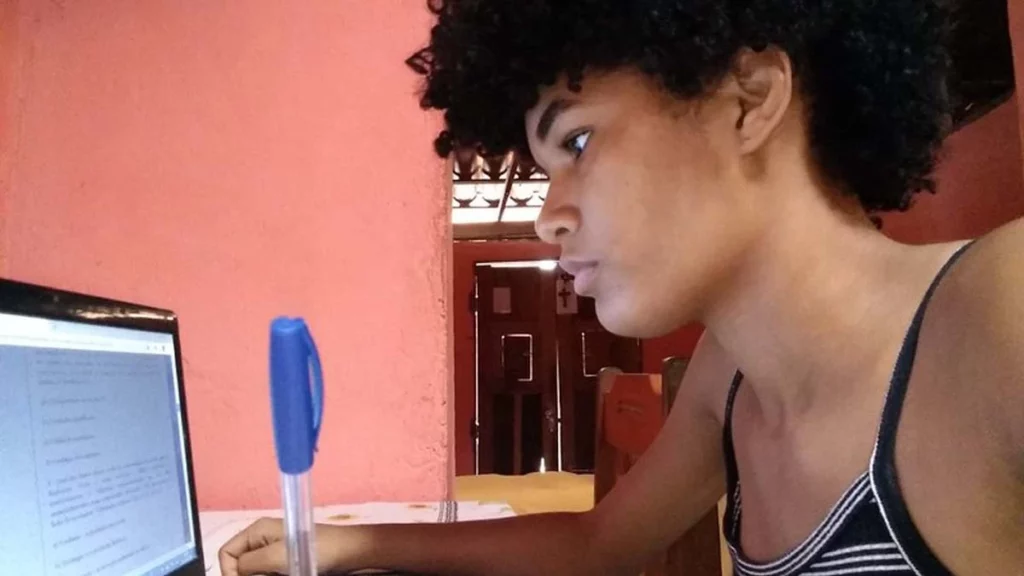 A Secretaria do Trabalho, Emprego, Renda e Esporte (Setre), em parceria com a Associação para Promoção da Diversidade Sociocultural e Ambiental – Pontos Diversos, abriu 200 vagas gratuitas para cursos de formação profissional.   
