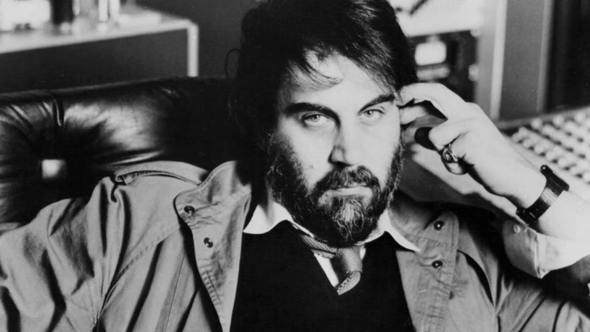 O compositor grego Vangelis morreu aos 79 anos na terça-feira (17), segundo a agência de notícias grega ANA. A causa da morte não foi divulgada.
