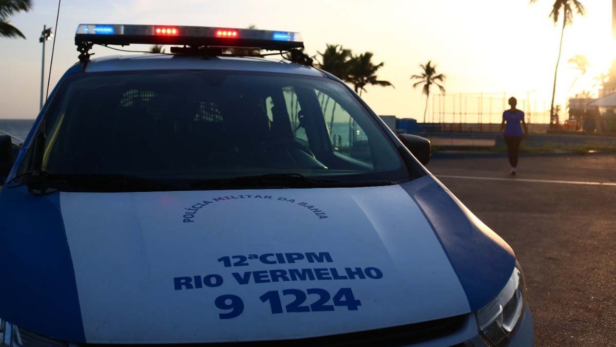 Um homem suspeito de ter cometido um assalto contra uma farmácia, situada no bairro do Rio Vermelho, em Salvador, foi detido menos