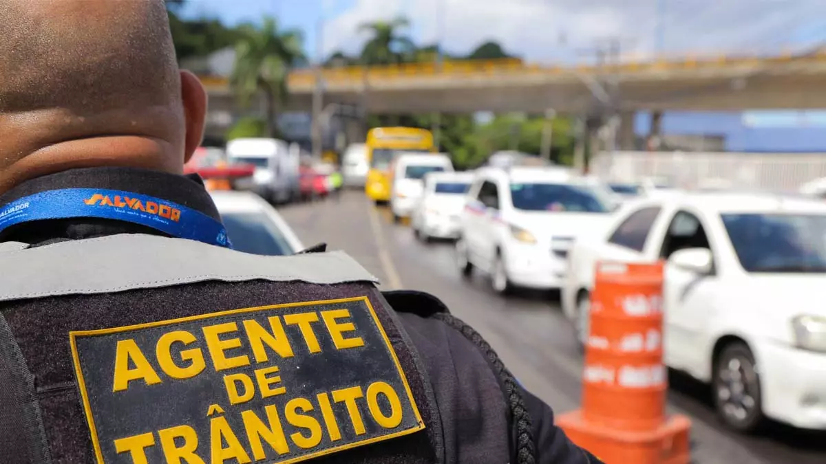 de Trânsito de Salvador (Transalvador) montou um esquema especial para otimizar a fluidez do trânsito e a circulação de pedestres nas vias