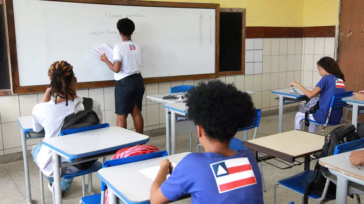Os estudantes interessados em participar do programa Mais Estudo devem procurar a direção da escola onde estão matriculados até esta