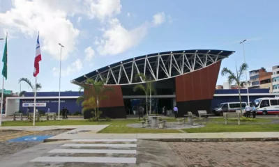 O governador Rui Costa inaugura a policlínica de saúde em Narandiba, na capital baiana, nesta segunda-feira (13), às 10h. A unidade,