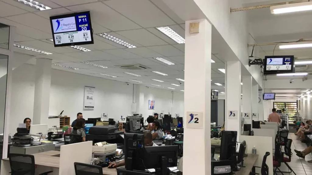 A Câmara dos Deputados aprovou na terça-feira (31) uma Medida Provisória que unifica sistema de cartórios de todo o país por meio da efetivação do Sistema Eletrônico dos Registros Públicos (Serp). A MP será enviada à sanção presidencial.