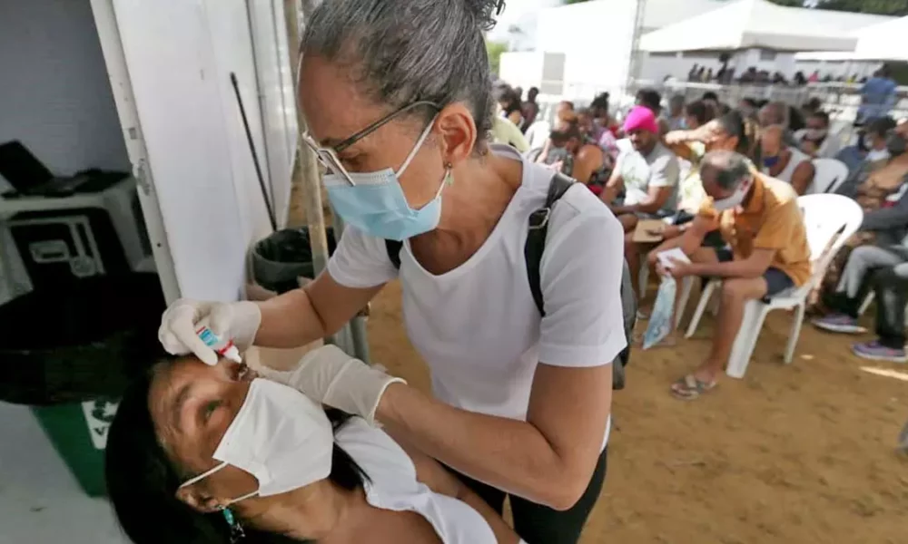 Com previsão de atender 6 mil pessoas, teve início nesta quinta-feira (30) a edição da Feira Cidadã em Vila Canária, em Salvador.