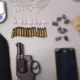 Policiamento Especializado (Cipe) Central apreenderam drogas e um revolver de calibre 38, além de deter uma pessoa