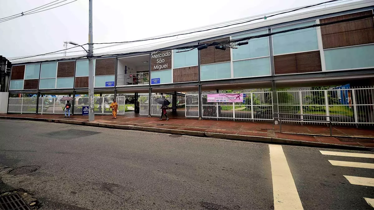 O Mercado São Miguel, na Baixa dos Sapateiros, recebe ações de adoção e castração de animais no sábado (16), das 10h30 às 15h30.