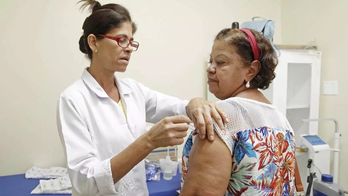 Na Bahia, nas últimas 24 horas, foram registrados 488 casos de Covid-19 (taxa de crescimento de +0,03%), 2.684 recuperados (+0,17%)