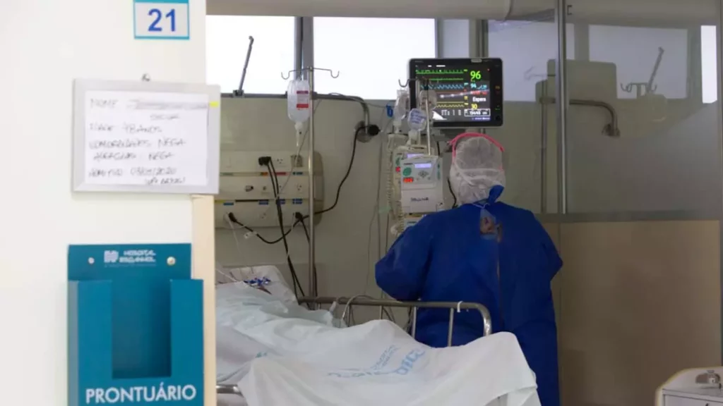 Com o aumento da demanda por leitos para assistência a pacientes com Covid-19, a Secretaria da Saúde do Estado (Sesab) ampliou a rede