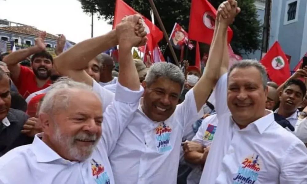 Rui Costa, na Lapinha, bairro da Soledade, em Salvador, na comemoração às independências da Bahia e do Brasil