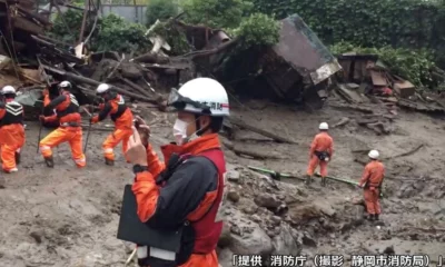 Fortes chuvas vêm atingindo o Japão. Segundo autoridades meteorológicas, chuvas torrenciais caíram da região de Kyushu, no Sudoeste, e na área de Tokai, na parte central do país. O mau tempo deverá atingir também o nordeste do país.