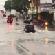 A prefeitura de Natal decretou na madrugada desta segunda-feira (4) situação de calamidade pública por causa das chuvas intensas que caíram nas últimas 24h na cidade. Em 12h, a capital registrou mais da metade do volume de água esperado para todo o mês de julho.