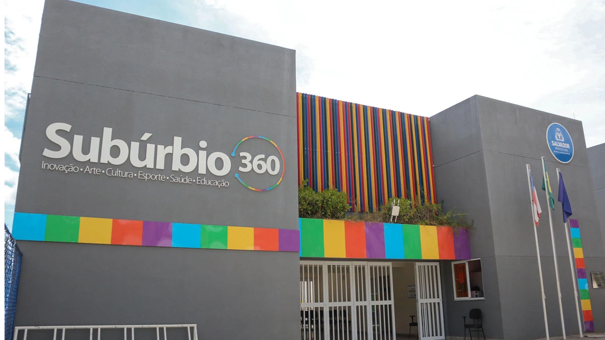 Quem deseja aprender a tocar percussão tem a oportunidade de se inscrever gratuitamente para a oficina a ser realizada no Subúrbio 360, na Rua da Paz, s/n, em Coutos. As aulas começam na próxima terça-feira (16) e seguem até o fim deste ano.