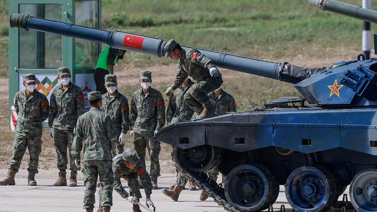 Tropas chinesas viajarão para a Rússia para participar de exercícios militares conjuntos liderados pelo país anfitrião e incluindo Índia, Bielorrússia, Mongólia, Tadjiquistão e outros países, disse o Ministério da Defesa da China nesta quarta-feira.