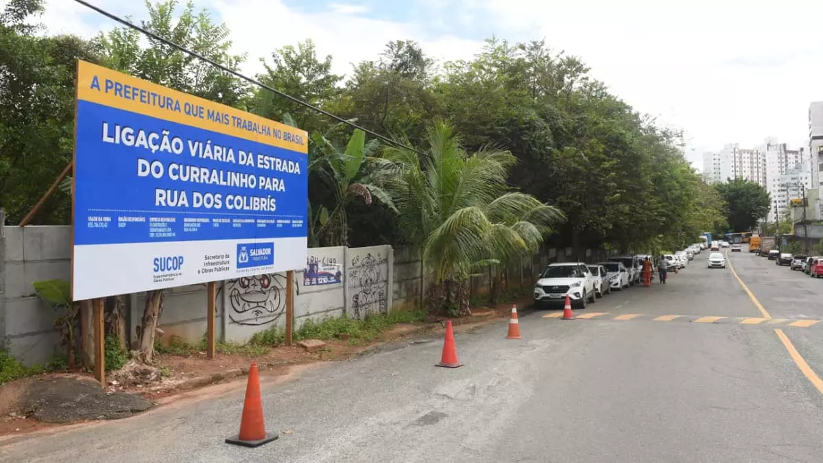 A Prefeitura construirá uma nova via ligando a Estrada do Curralinho, na Boca do Rio, à Rua dos Colibris, no bairro do Imbuí.