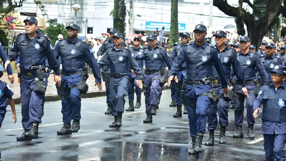Neste feriado da Independência do Brasil, 7 de setembro, o expediente nas repartições públicas municipais estará suspenso na quarta-feira (7), retomando o funcionamento normal na quinta-feira (8). No entanto, alguns órgãos manterão uma programação com serviços essenciais para atender ao desfile cívico do 7 de setembro e garantir o ordenamento da cidade. Confira na íntegra o funcionamento e as operações dos órgãos municipais:
