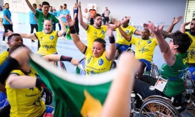 O Brasil fez história neste domingo (25) ao conquistar a primeira edição do Mundial de Handebol de Cadeira de Rodas (HCR4), o primeiro chancelado pela Federação Internacional de Handebol (IHF), que foi disputado no Dr Hassan Moustafa Sports Hall, no Cairo (Egito). As informações são da Agência Brasil.