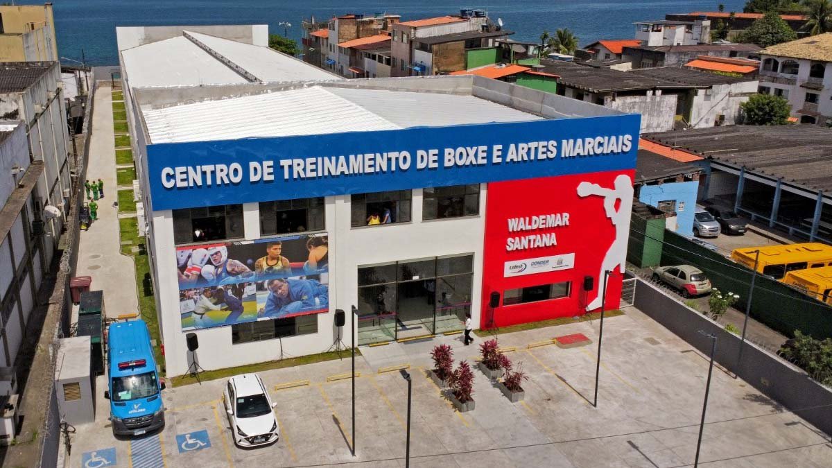 Salvador ganhou seu primeiro centro de treinamento de boxe profissional nesta quarta-feira (14). O equipamento esportivo foi