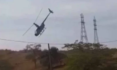 Um helicóptero que levava o deputado federal Hercílio Diniz (MDB) e o vice-prefeito de Governador Valadares, David Barroso (União Brasil), caiu no município de Engenheiro Caldas, em Minas Gerais, na tarde desta quarta-feira (21). Além da dupla e do piloto da aeronave, Fabiano Rufino, o helicóptero levava também o locutor Luciano Viana, que não foi identificado.