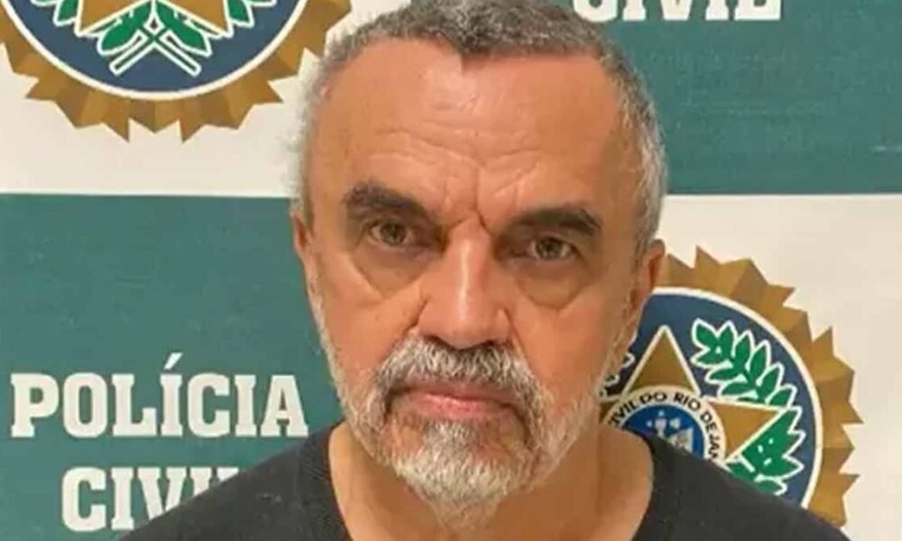 A Justiça do Rio determinou a soltura do ator José Dumont, de 72 anos, preso em flagrante no dia 15 de setembro último, em casa, por policiais da Delegacia da Criança e do Adolescente Vítima (DCAV), pelo crime de armazenamento de imagens de sexo envolvendo crianças. A ordem de soltura é da 3a. Câmara Criminal do Tribunal de Justiça, em sessão de julgamento. O processo está em segredo de Justiça. A medida foi tomada nesta terça-feira (11).