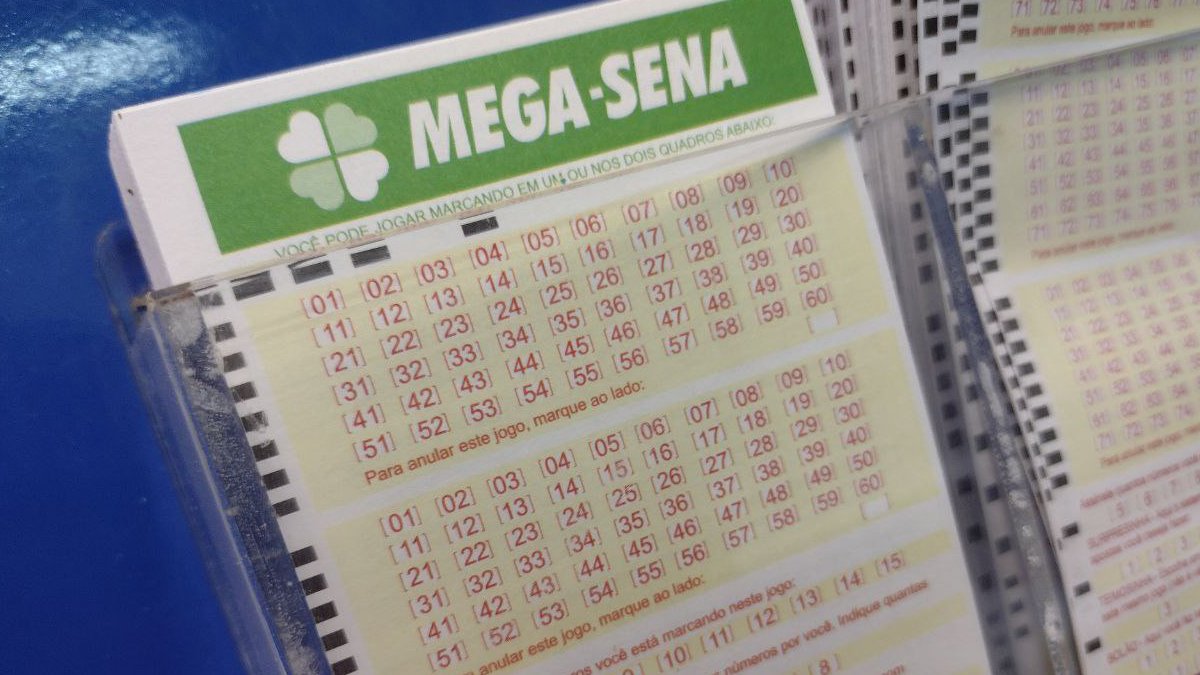 Ninguém acertou as seis dezenas no sorteio do concurso 2.518 da Mega-Sena, realizado neste sábado (10), no Espaço da Sorte, em São Paulo.