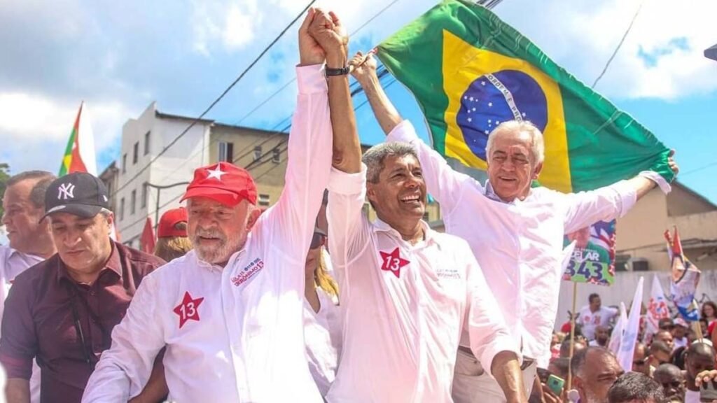 Divulgadas no final da tarde deste sábado (1), as pesquisas dos institutos Datafolha e Ipec (ex-Ibope) apontam chance do ex-presidente