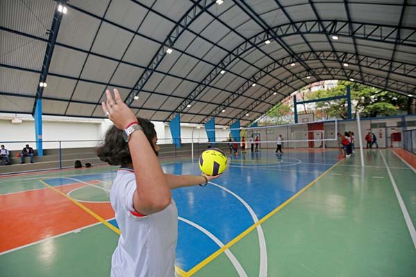 a Silveira Martins, no bairro do Cabula, em Salvador, a unidade passa a abrigar o Colégio Estadual Mãe Stella. Além do Ensino Médio