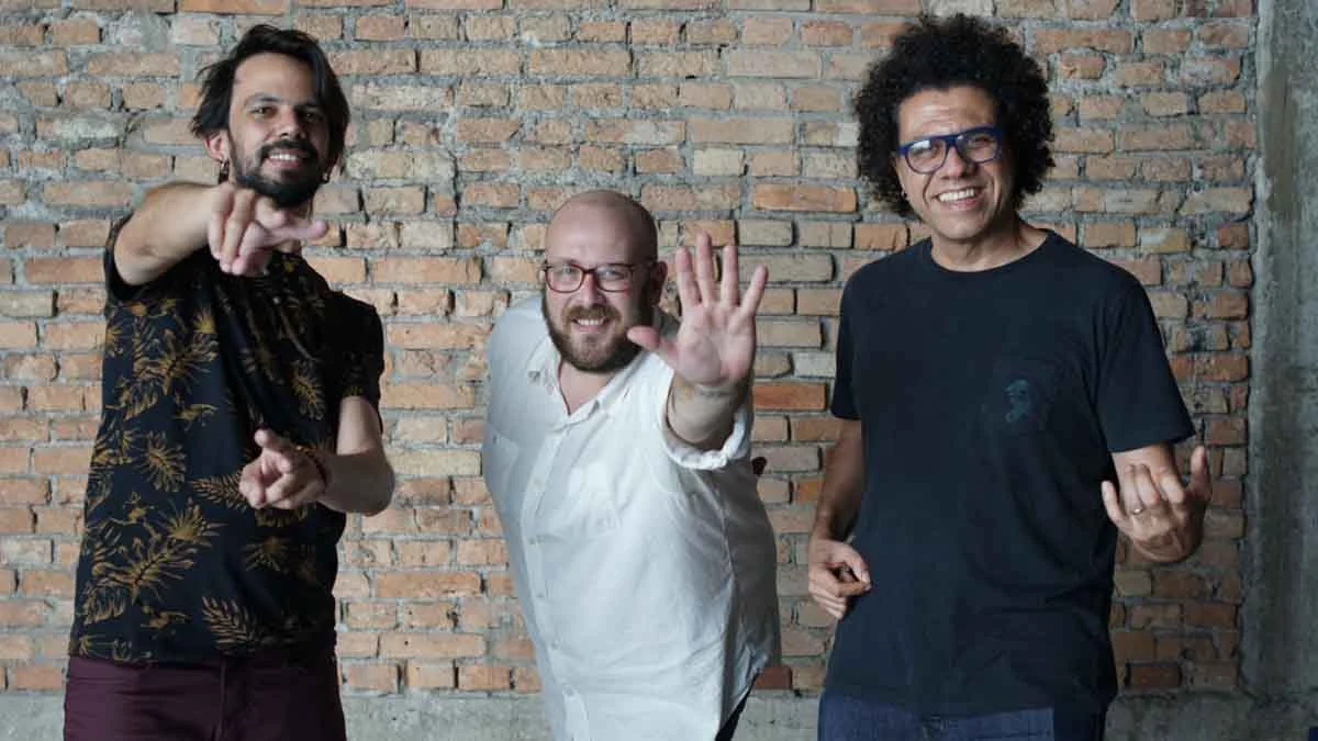 O compositor, bandolinista e improvisador brasileiro, Hamilton de Holanda, vencedor do Grammy Latino 2022 na categoria de Melhor Álbum Instru