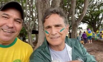 O ex-piloto de Fórmula 1 e apoiador do presidente Jair Bolsonaro Nelson Piquet, de 70 anos, participou de manifestações ilegais e