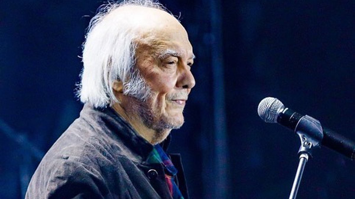 Morreu nesta terça-feira (22), no Rio de Janeiro, o cantor e compositor Erasmo Carlos, aos 81 anos. O Tremendão havia sido internado nesta