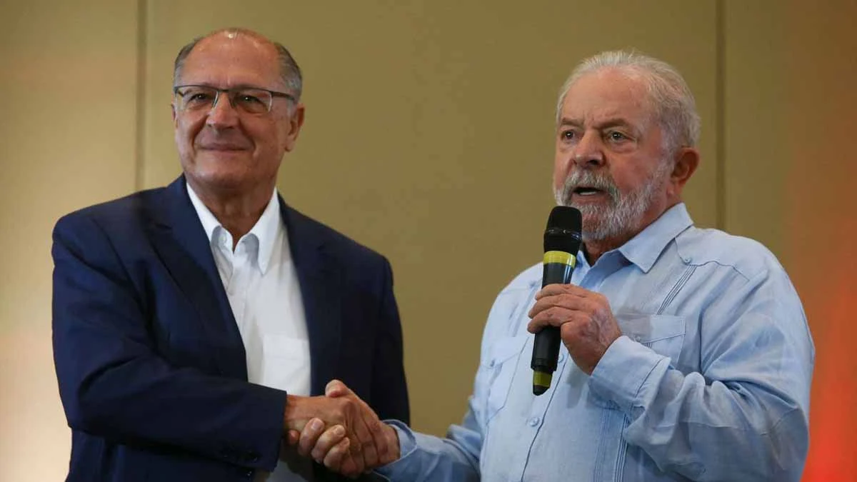 inta-feira ((3) que o presidente da República eleito Luiz Inácio Lula da Silva e o vice, Geraldo Alckmin, serão diplomados até 19 de dezembro.