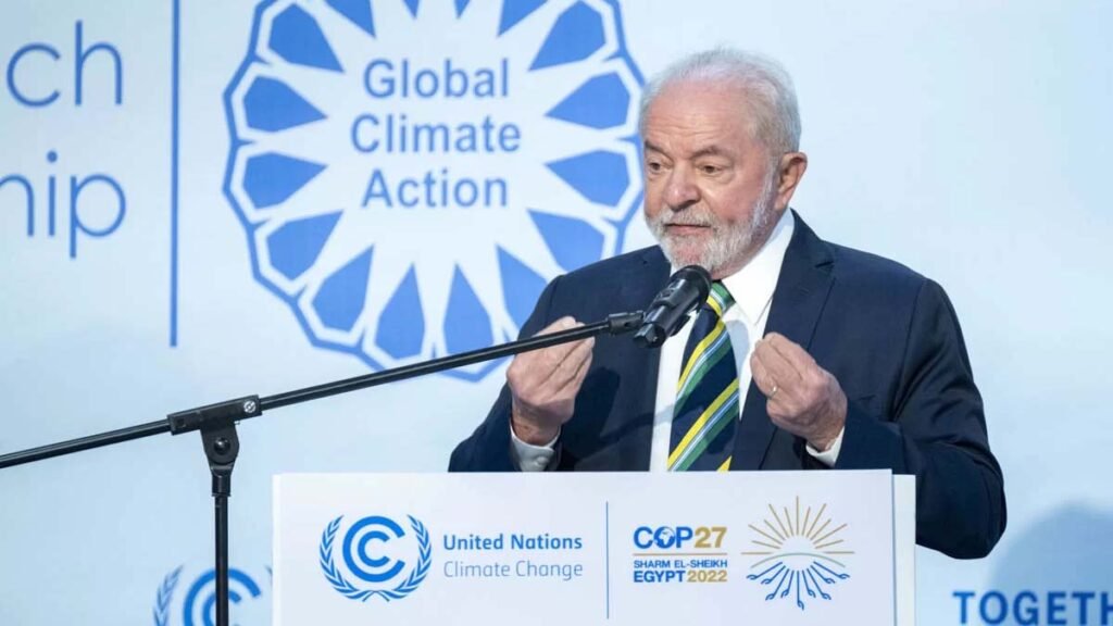 O presidente eleito Luiz Inácio Lula da Silva disse ao mundo que “o Brasil está de volta” na COP27, prometendo começar a desfazer a