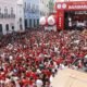 em que a multidão de devotos formou o tapete vermelho e branco tradicional do Dia de Santa Bárbara havia sido em 2019, antes da pandemia.