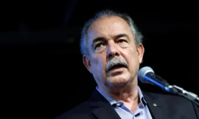 O presidente eleito Luiz Inácio Lula da Silva (PT) anunciou nesta terça-feira (13) o ex-ministro e ex-senador Aloizio Mercadante para a presi