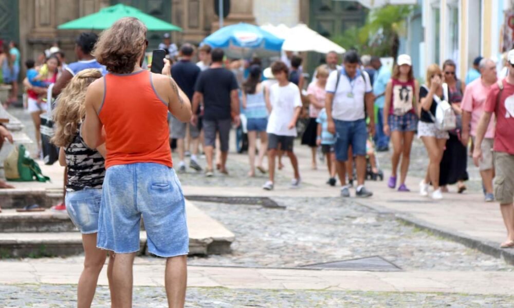 Salvador se prepara para voltar a receber grande volume turístico para o próximo verão, após dois anos de restrições decorrentes das