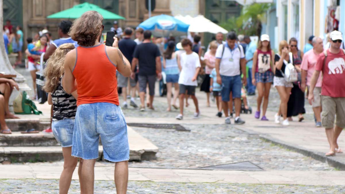 Salvador se prepara para voltar a receber grande volume turístico para o próximo verão, após dois anos de restrições decorrentes das