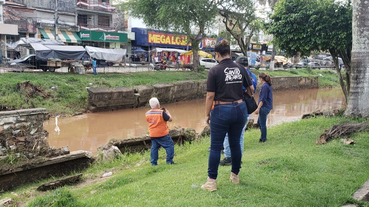 Civil da Bahia (Sudec) atualizou, na tarde desta sexta-feira (9), os números referentes à população atingida pelas enchentes que