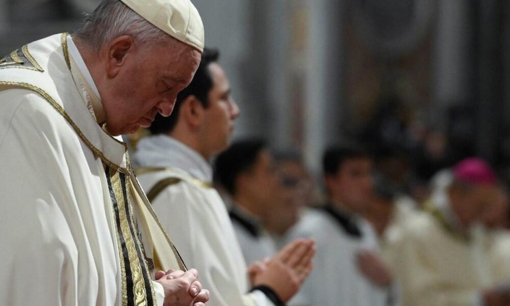 O Papa Francisco advertiu numa missa solene de véspera de Natal que o nível de ganância e fome de poder era tal que alguns queriam