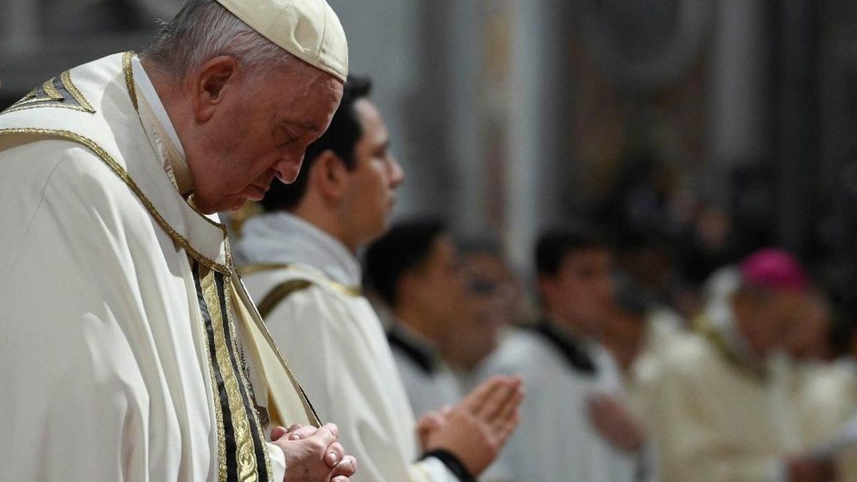 O Papa Francisco advertiu numa missa solene de véspera de Natal que o nível de ganância e fome de poder era tal que alguns queriam