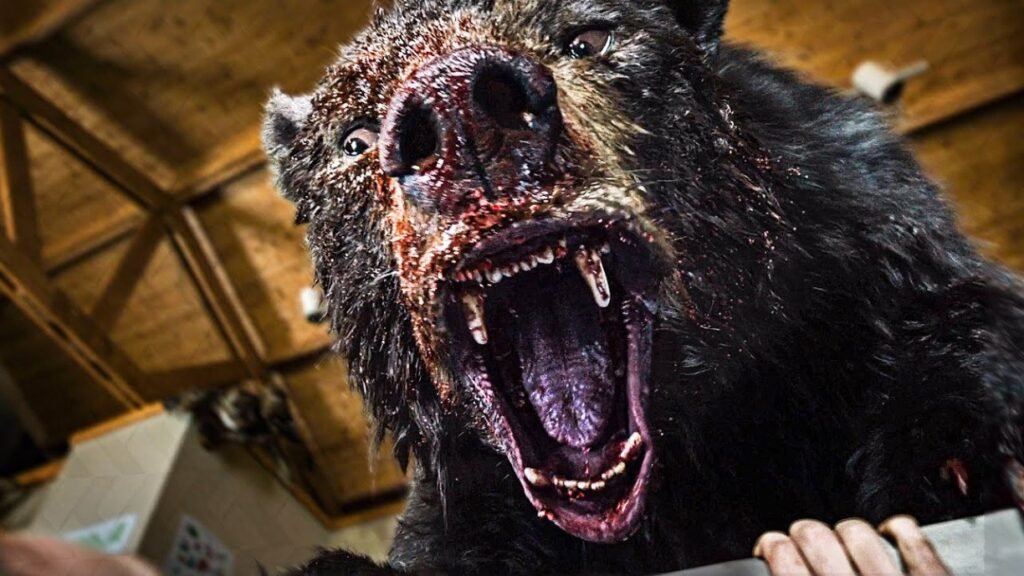 Inspirado em uma história real, ocorrida em 1985, sobre a queda do avião de um traficante de drogas, um lote de cocaína perdido e o urso