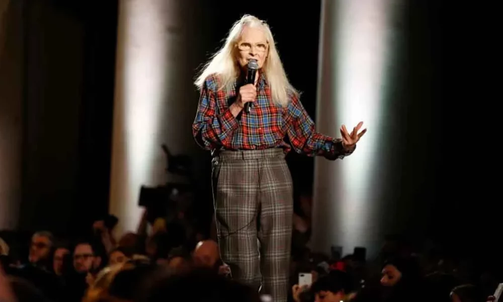 Morreu nesta quinta-feira (29) a estilista britânica Vivienne Westwood, aos 81 anos. A informação foi dada por meio do Twitter da grife que l