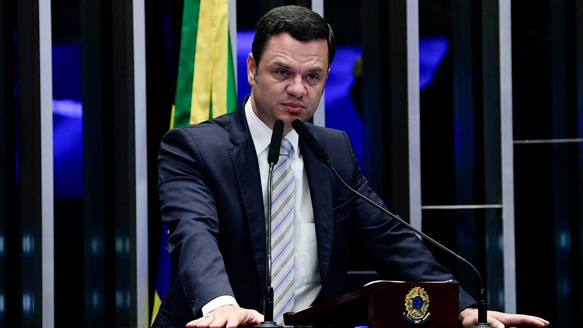 O ex-ministro da Justiça e ex-secretário de Segurança Pública do Distrito Federal Anderson Torres foi preso na manhã deste sábado (14)