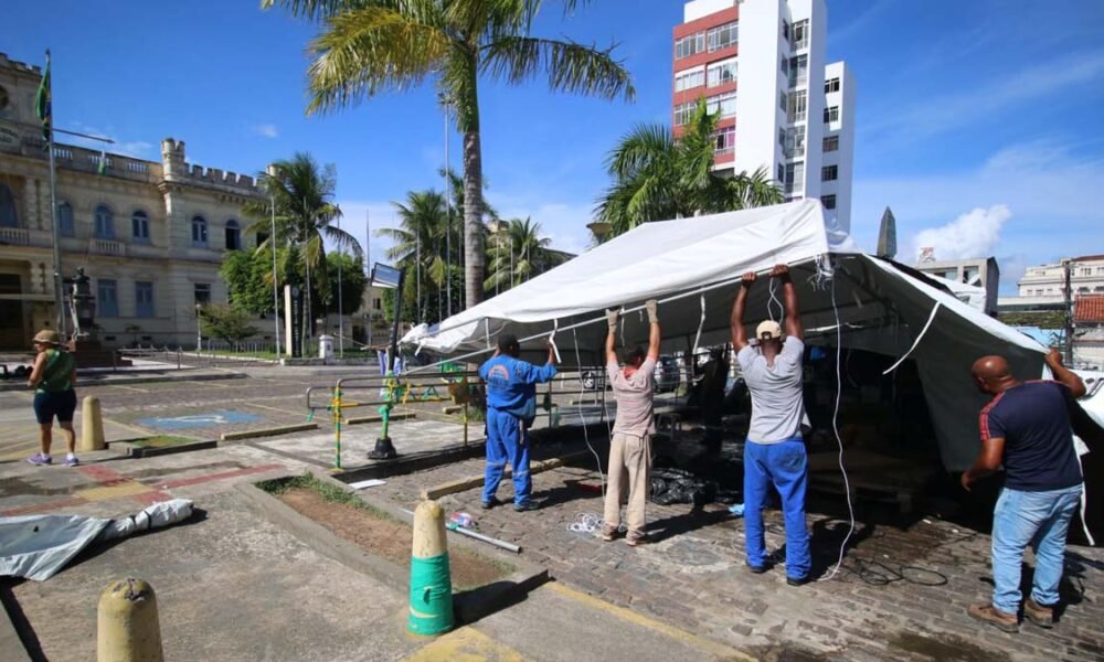 Tribunal Federal (STF), a Secretaria da Segurança Pública da Bahia (SSP-BA) desmontou acampamentos de bolsonaristas.