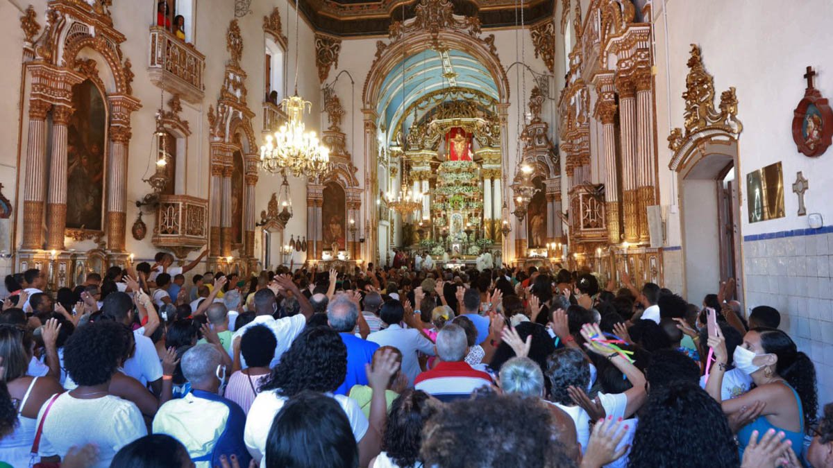 Senhor do Bonfim, em Salvador. Presidida por Dom Sérgio da Rocha, cardeal arcebispo Metropolitano da Arquidiocese de São Salvador,
