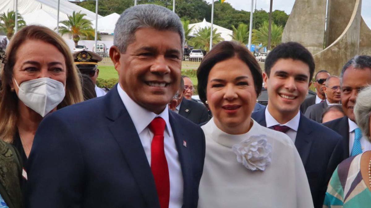 Jerônimo Rodrigues (PT) e Geraldo Júnior (MDB) chegam à Assembleia Legislativa da Bahia (Alba) para serem empossados governador da Bahia