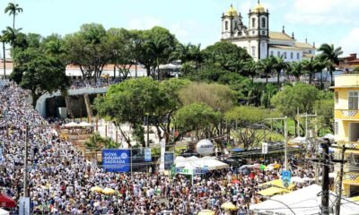 a partir das 8h, o cadastramento de ambulantes para a Lavagem do Bonfim. A festa acontece na quinta-feira (12), na região da Cidade Baixa.  