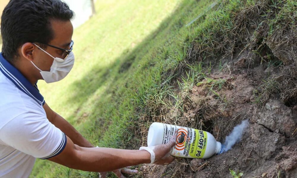 Para fechar o cerco contra a leptospirose em Salvador, a Secretaria Municipal da Saúde (SMS), através do Centro de Controle