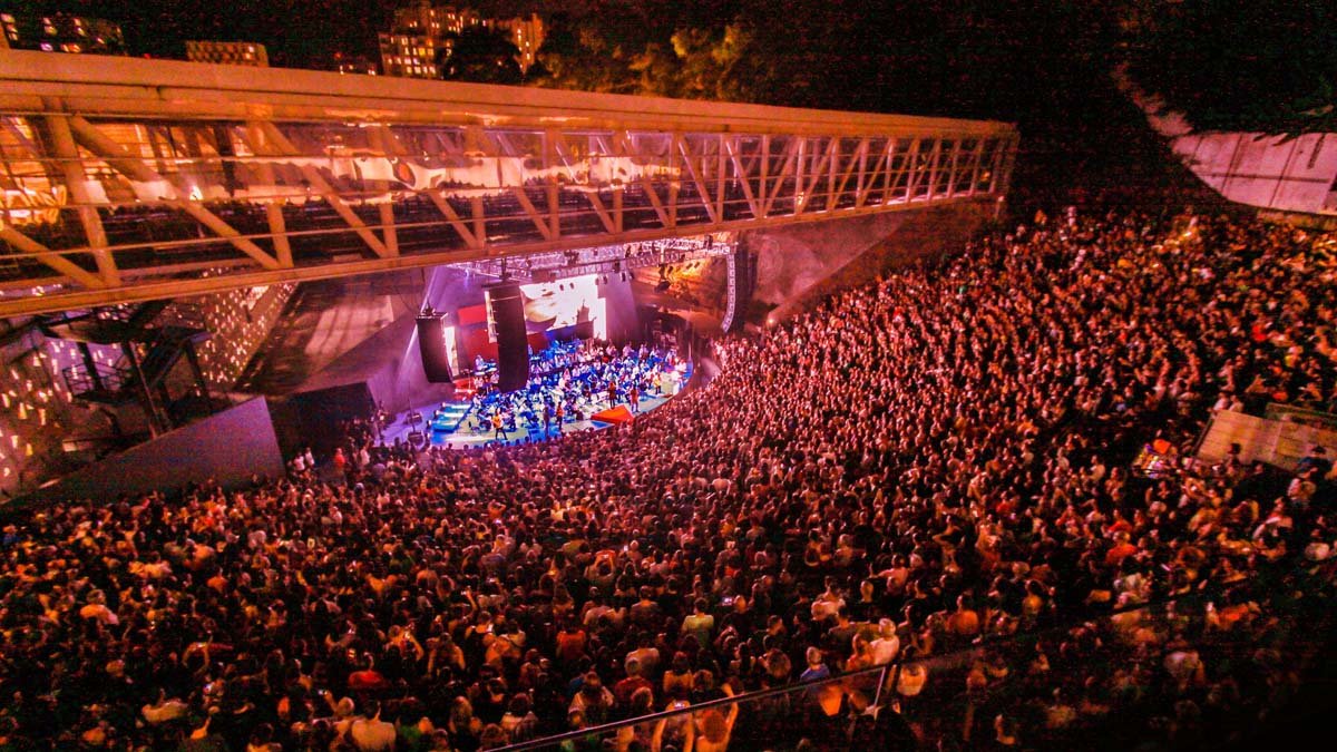 que acontece neste sábado (7), às 19h, na Concha Acústica do Teatro Castro Alves e com transmissão ao vivo pelo YouTube, no Canal da Osba