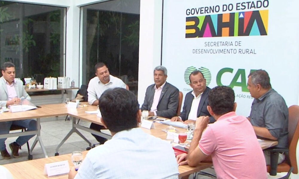 Nesta sexta-feira (13), o governador Jerônimo Rodrigues, acompanhado do vice-governador, Geraldo Junior, se reuniu com representantes
