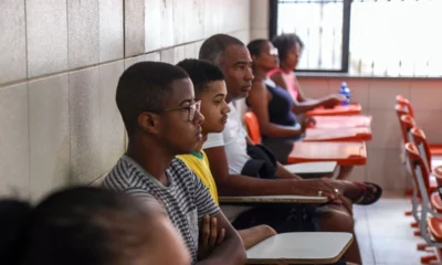 O programa Capacita Salvador retoma nesta sexta-feira (27) as atividades com oferta de vagas para cursos de garçom, cozinheiro e manipulador